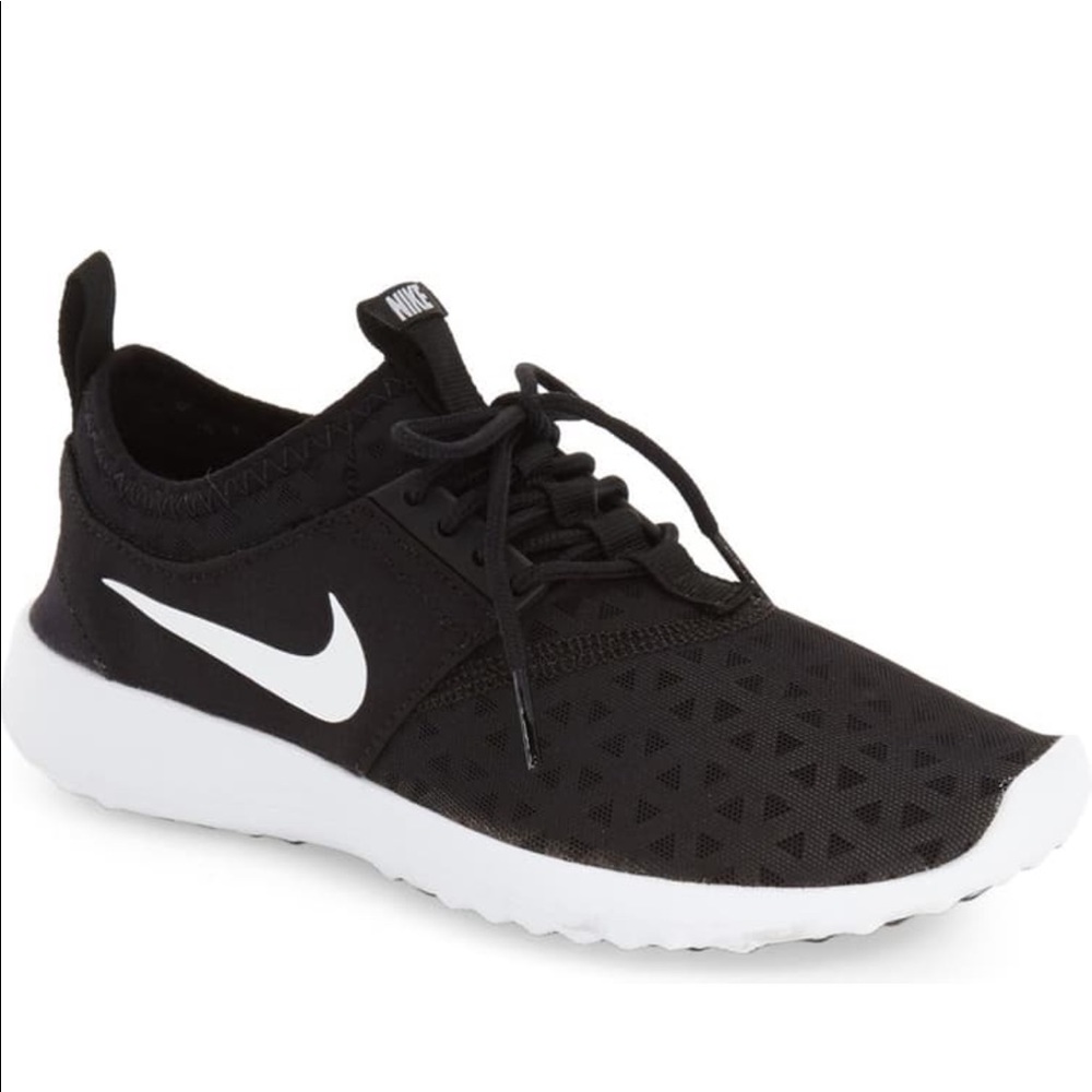 Nike “Juvenate” Sneaker. Size 7.5